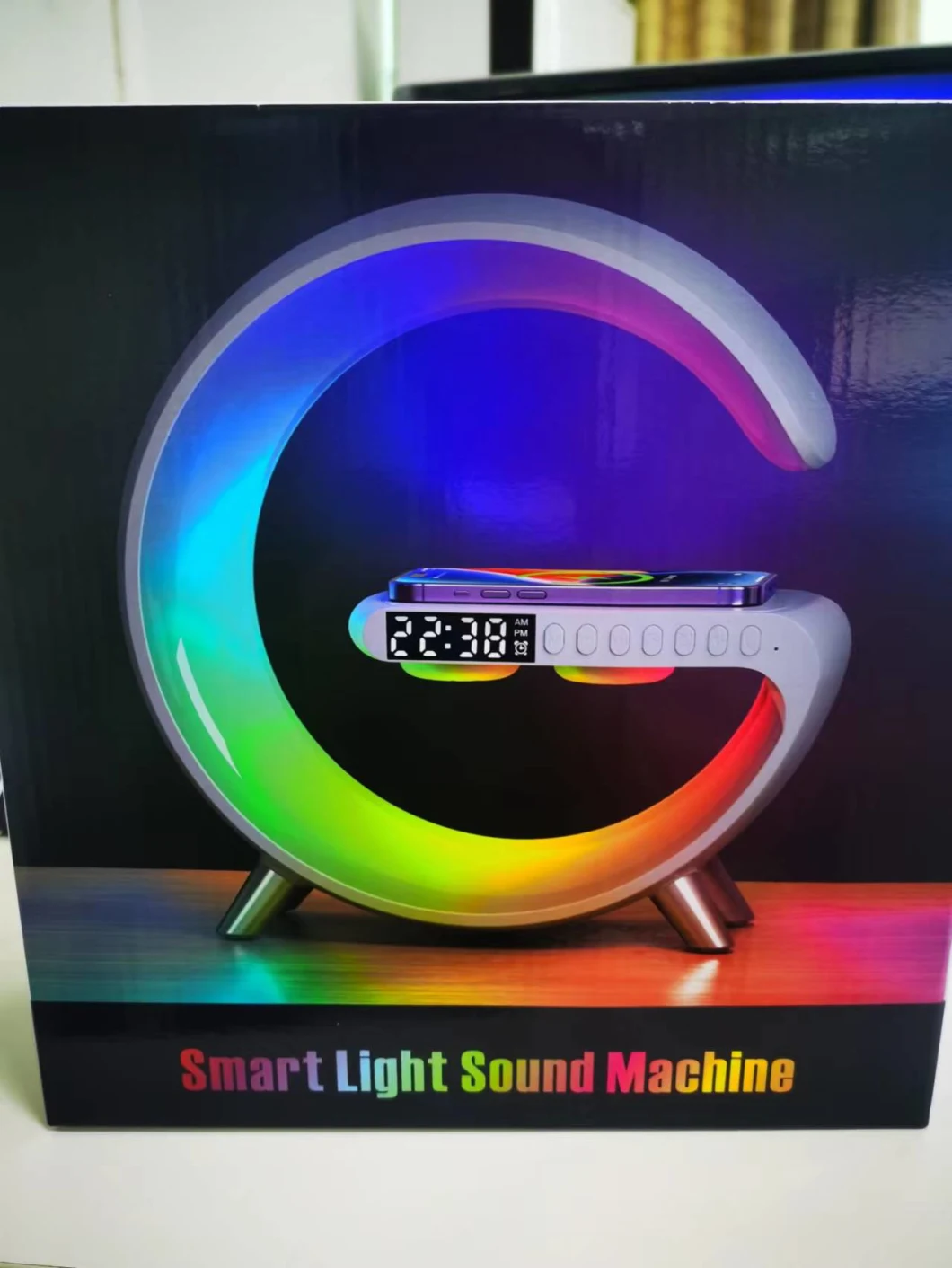 2022 Most Popular LED Desk Lamp Table Lamp New Design Alarm Clock FM Radio Blue Tooth Speaker with Microphone Smart Light Sound Machine Wireless Charger